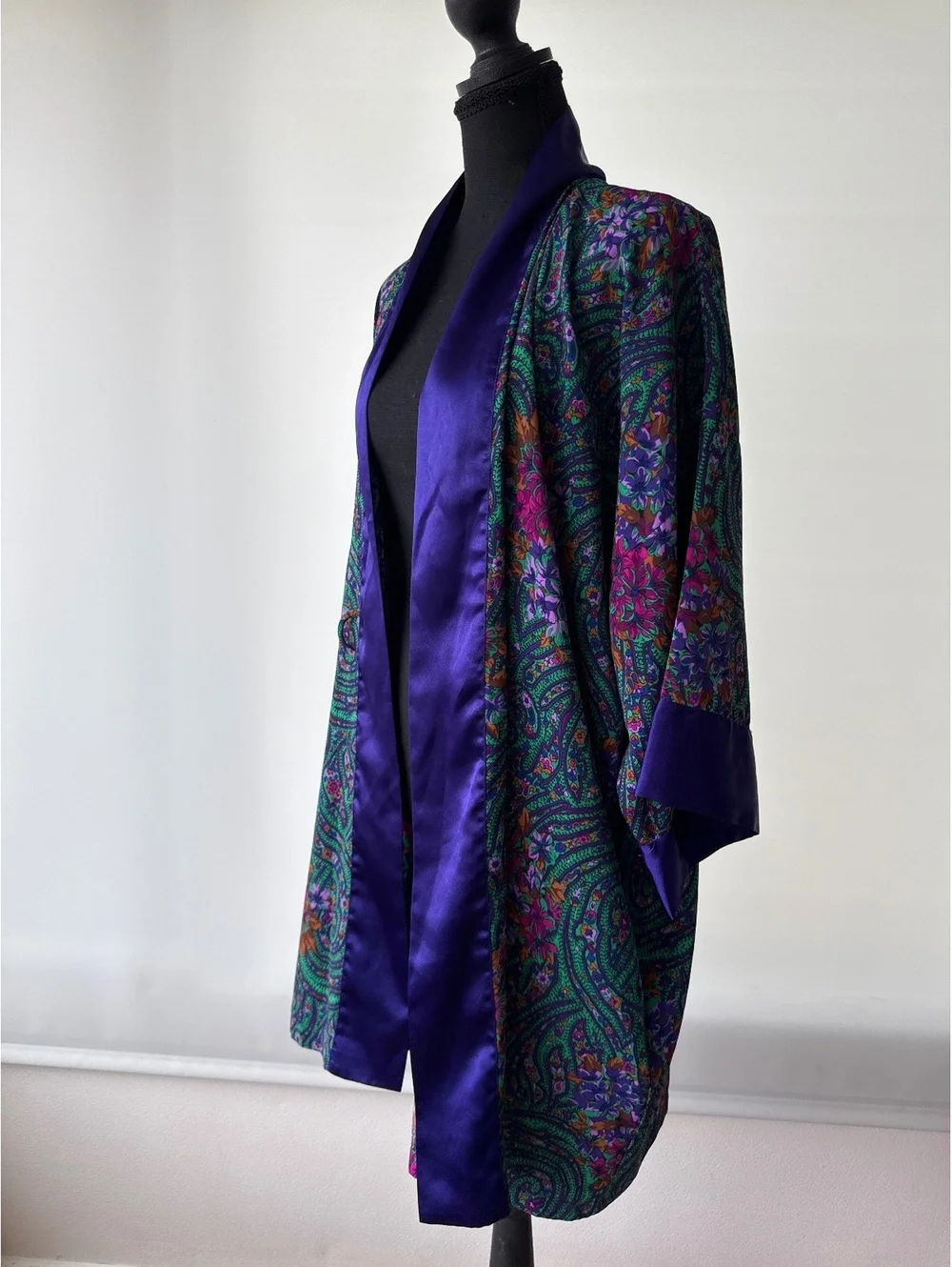 Victoria's Secret Vintage Floral Paisley Kimono Robe with Satin Trim